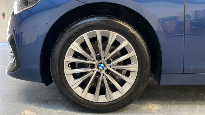 BMW 2 Series 218i Luxury 5dr Step Auto Petrol Estate